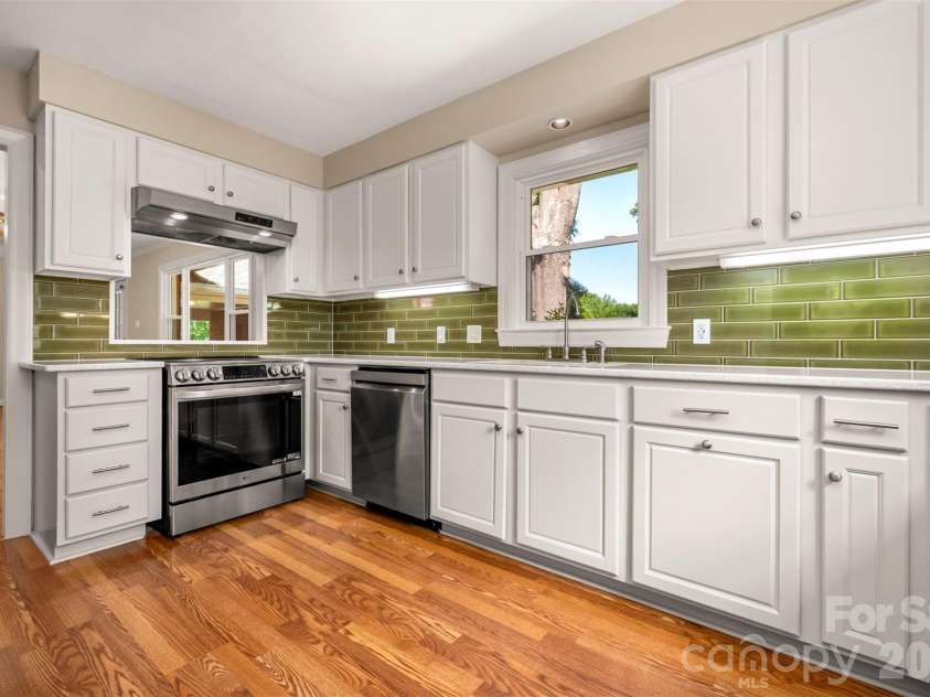 271 McCall Drive, Forest City, NC 28043.  MLS# CAR4394926, YatesRealty ID 33529. Kitchen