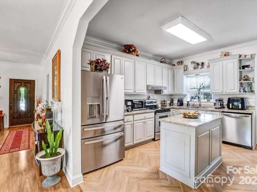 1029 Old Nc 27 Highway, Mount Holly, NC 28120.  MLS# CAR4289728, YatesRealty ID 33530. 