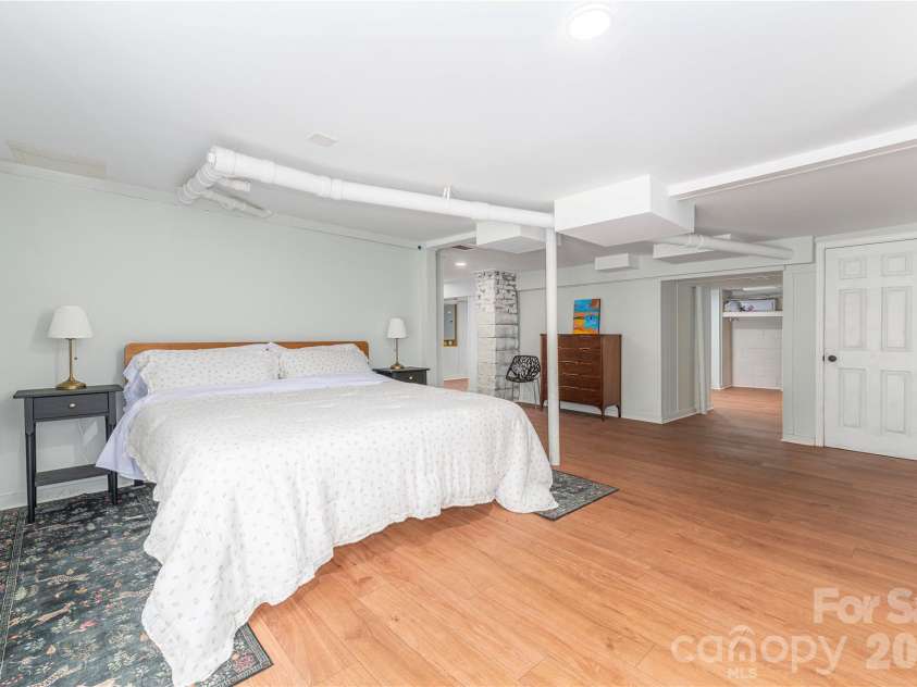 37 Wilmington Street, Asheville, NC 28806.  MLS# CAR4395314, YatesRealty ID 33530. 