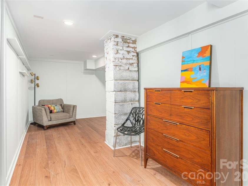 37 Wilmington Street, Asheville, NC 28806.  MLS# CAR4395314, YatesRealty ID 33530. 