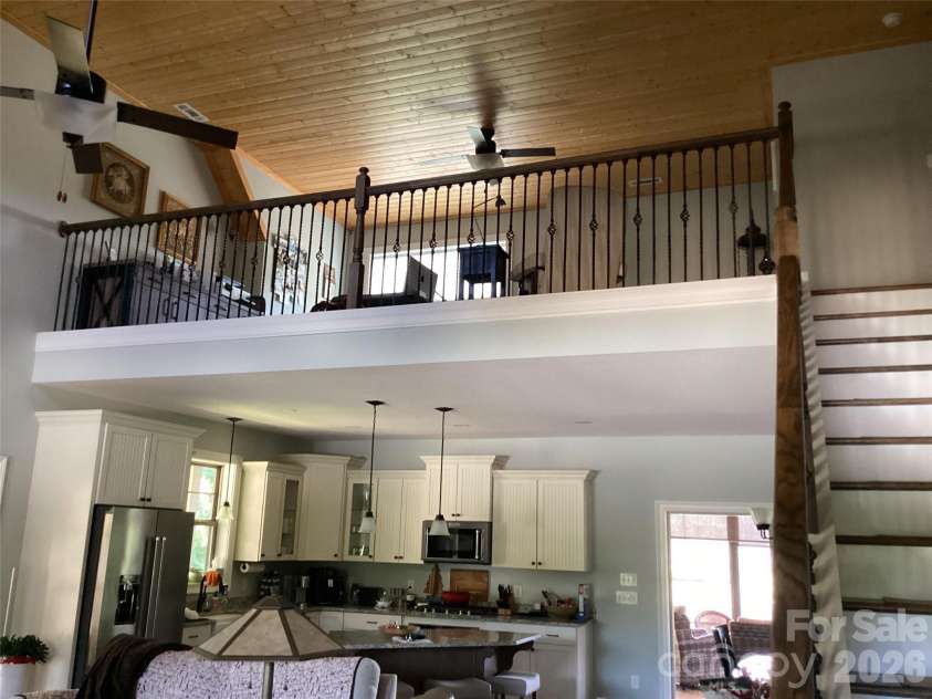1052 Porter Creek Drive, Franklin, NC 28734.  MLS# CAR4397738, YatesRealty ID 33531. 