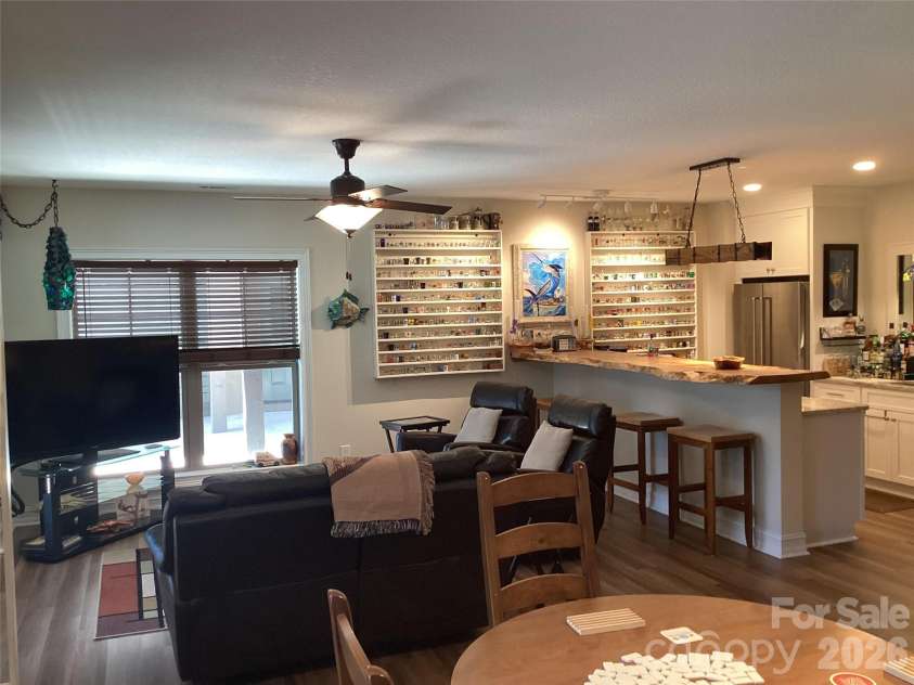1052 Porter Creek Drive, Franklin, NC 28734.  MLS# CAR4397738, YatesRealty ID 33531. 