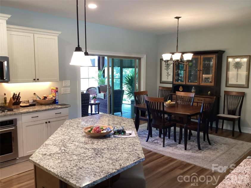 1052 Porter Creek Drive, Franklin, NC 28734.  MLS# CAR4397738, YatesRealty ID 33531. 