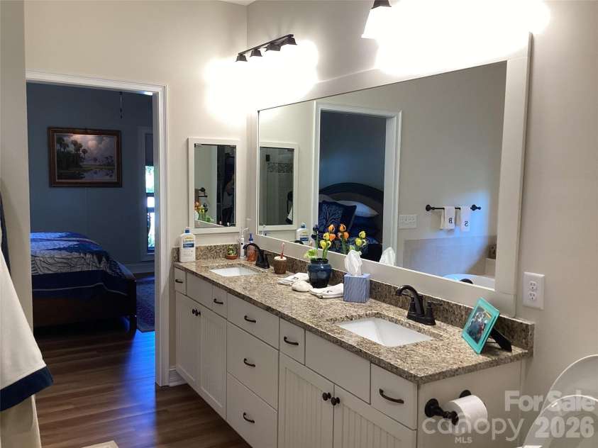 1052 Porter Creek Drive, Franklin, NC 28734.  MLS# CAR4397738, YatesRealty ID 33531. 