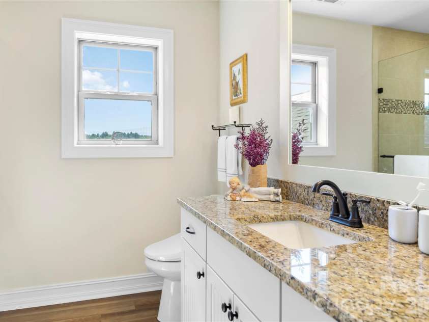 1052 Porter Creek Drive, Franklin, NC 28734.  MLS# CAR4397738, YatesRealty ID 33531. 