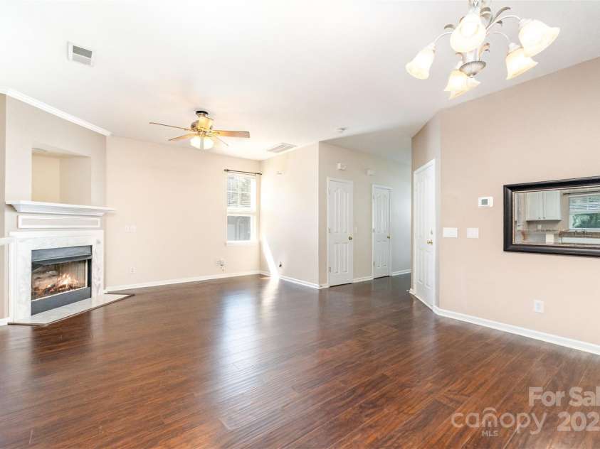 16659 Commons Creek Drive, Charlotte, NC 28277.  MLS# CAR4333249, YatesRealty ID 33531. 