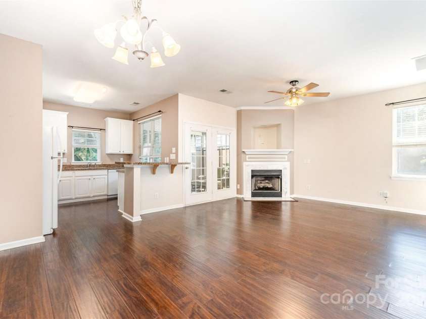 16659 Commons Creek Drive, Charlotte, NC 28277.  MLS# CAR4333249, YatesRealty ID 33531. 