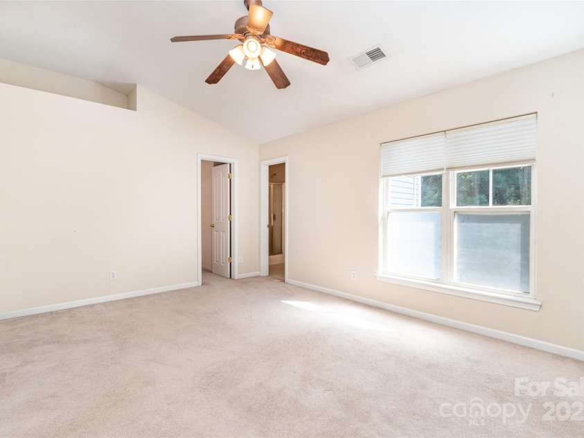 16659 Commons Creek Drive, Charlotte, NC 28277.  MLS# CAR4333249, YatesRealty ID 33531. 