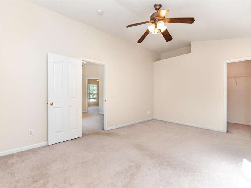 16659 Commons Creek Drive, Charlotte, NC 28277.  MLS# CAR4333249, YatesRealty ID 33531. 