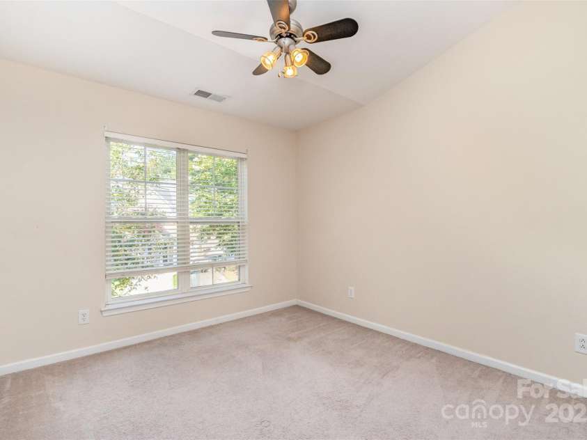 16659 Commons Creek Drive, Charlotte, NC 28277.  MLS# CAR4333249, YatesRealty ID 33531. 