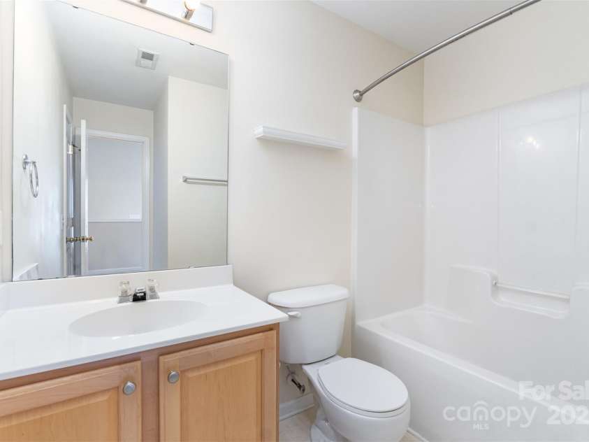 16659 Commons Creek Drive, Charlotte, NC 28277.  MLS# CAR4333249, YatesRealty ID 33531. 