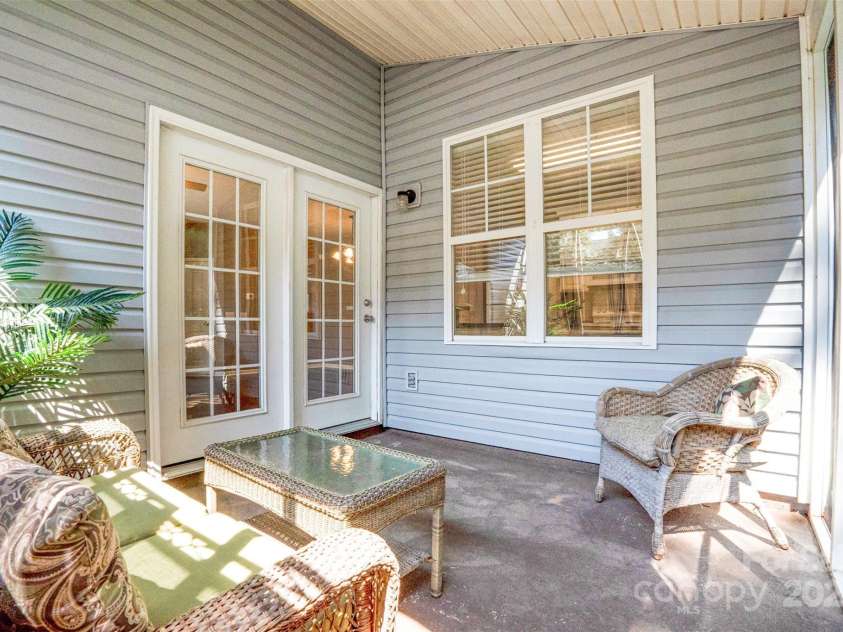 16659 Commons Creek Drive, Charlotte, NC 28277.  MLS# CAR4333249, YatesRealty ID 33531. 