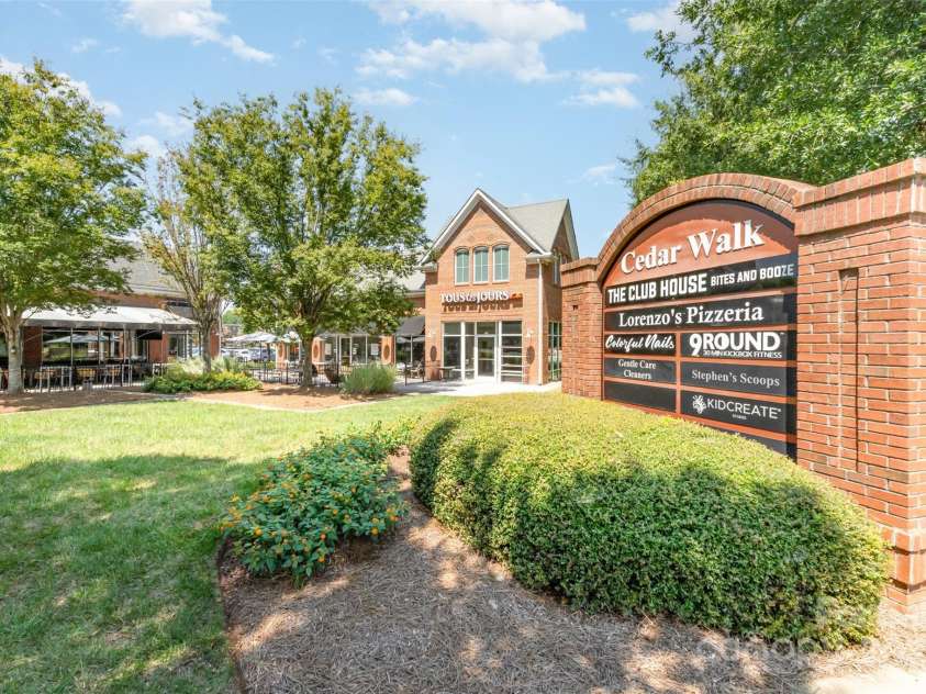 16659 Commons Creek Drive, Charlotte, NC 28277.  MLS# CAR4333249, YatesRealty ID 33531. 