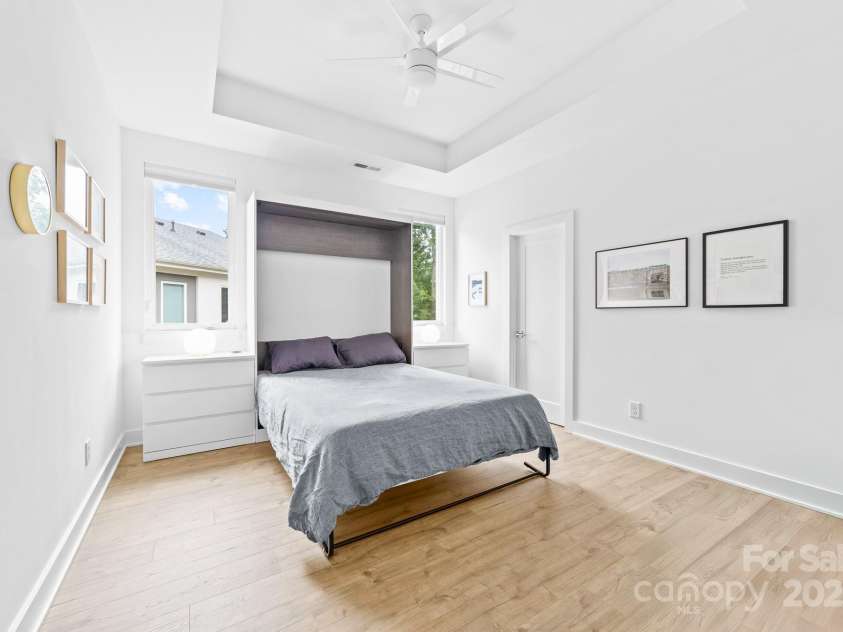 102 Mattoon Street, Charlotte, NC 28216.  MLS# CAR4291152, YatesRealty ID 33532. Ta-da! It's a bedroom.