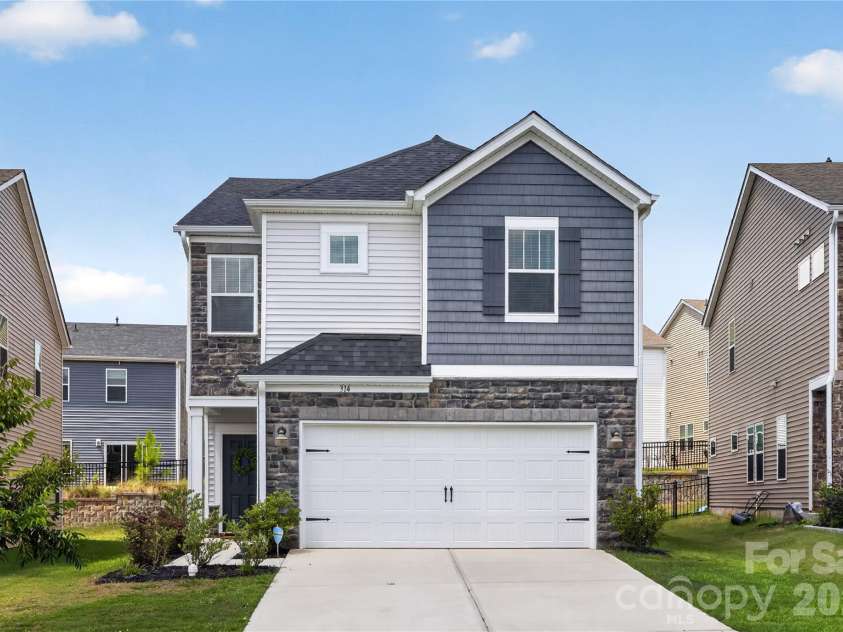 314 Hyssop Court, Fort Mill, SC 29715.  MLS# CAR4368800, YatesRealty ID 33532. 