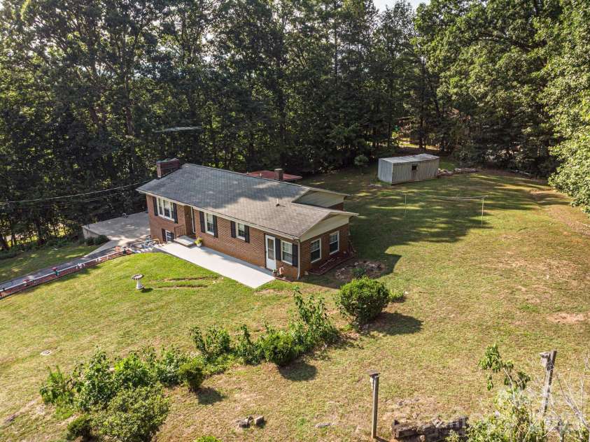 119 Foothill Drive, Lenoir, NC 28645.  MLS# CAR4396649, YatesRealty ID 33533. 