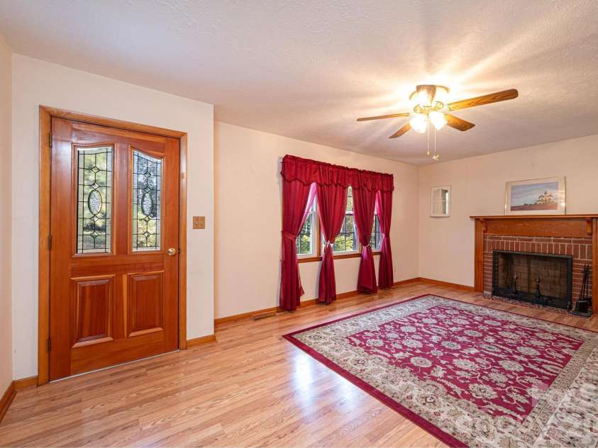 119 Foothill Drive, Lenoir, NC 28645.  MLS# CAR4396649, YatesRealty ID 33533. 