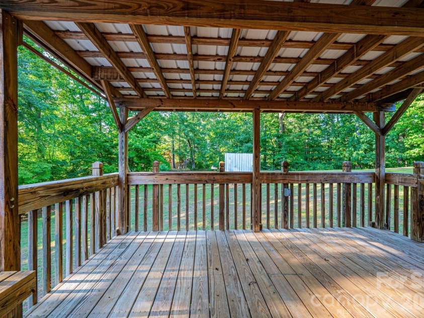119 Foothill Drive, Lenoir, NC 28645.  MLS# CAR4396649, YatesRealty ID 33533. 