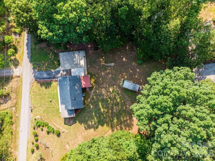 119 Foothill Drive, Lenoir, NC 28645.  MLS# CAR4396649, YatesRealty ID 33533. 