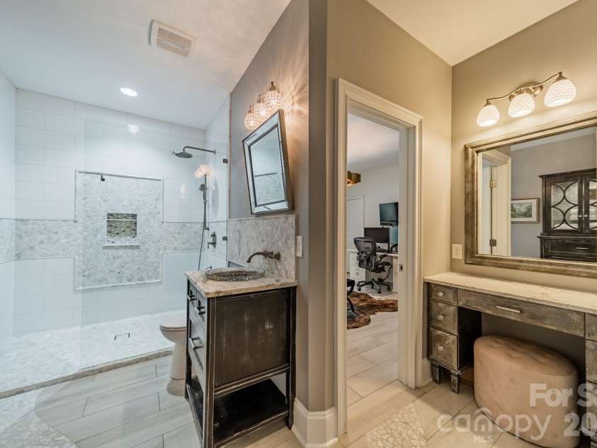 2077 Tatton Hall Road, Fort Mill, SC 29715.  MLS# CAR4369872, YatesRealty ID 33534. 