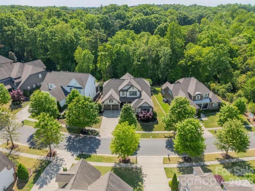 2077 Tatton Hall Road, Fort Mill, SC 29715.  MLS# CAR4369872, YatesRealty ID 33534. 