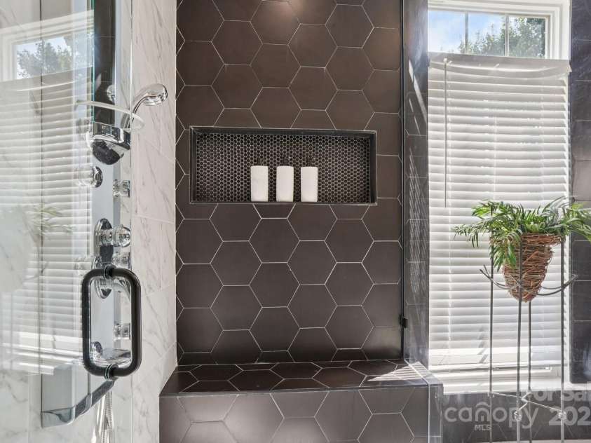 3351 Keady Mill Loop, Kannapolis, NC 28081.  MLS# CAR4268717, YatesRealty ID 33534. Primary Shower