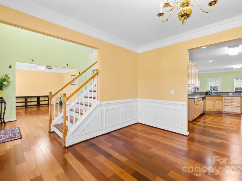 5710 Underwood Avenue, Charlotte, NC 28213.  MLS# CAR4253817, YatesRealty ID 33535. 