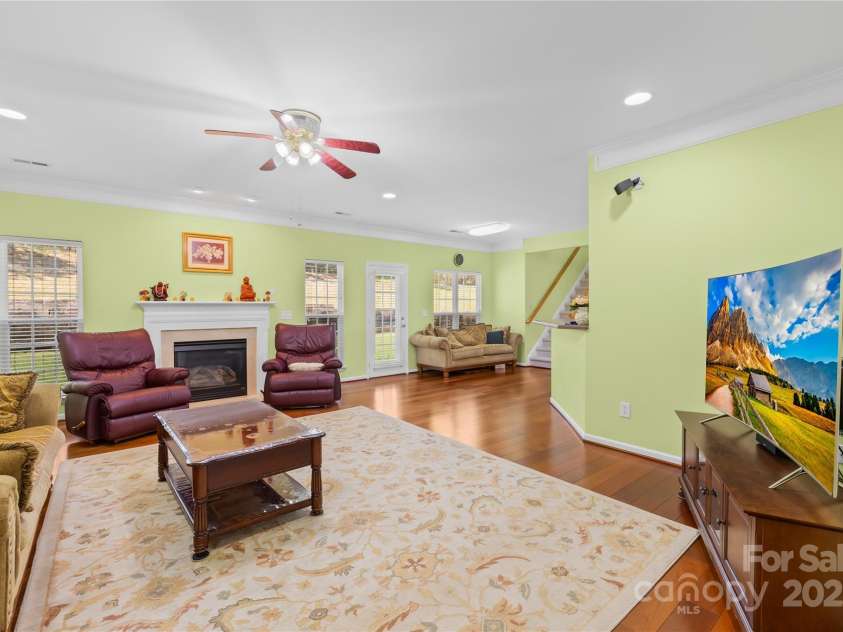 5710 Underwood Avenue, Charlotte, NC 28213.  MLS# CAR4253817, YatesRealty ID 33535. 