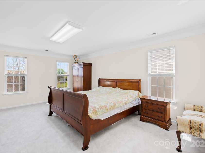 5710 Underwood Avenue, Charlotte, NC 28213.  MLS# CAR4253817, YatesRealty ID 33535. 