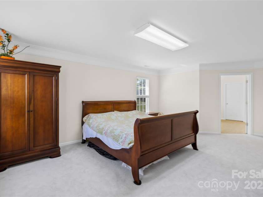 5710 Underwood Avenue, Charlotte, NC 28213.  MLS# CAR4253817, YatesRealty ID 33535. 