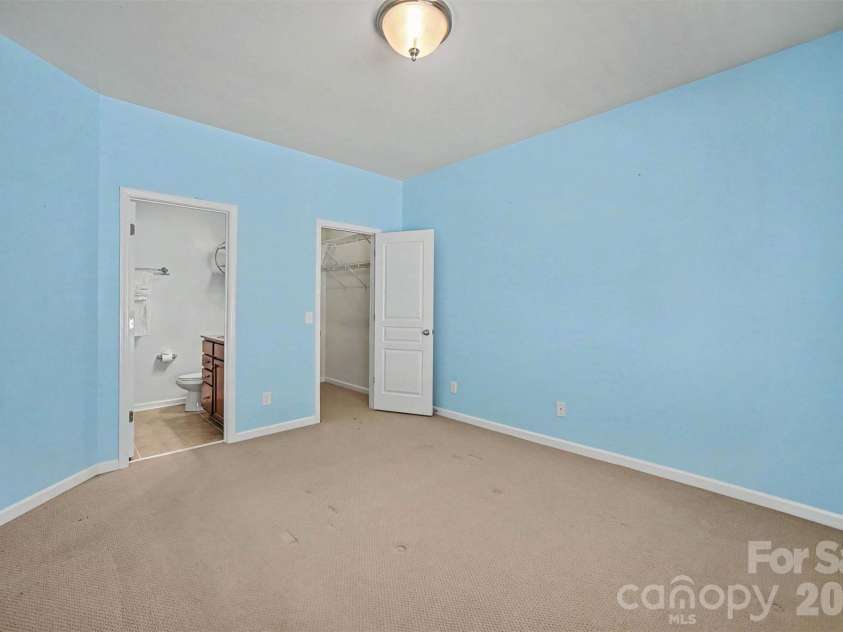 717 River Park Road, Belmont, NC 28012.  MLS# CAR4385377, YatesRealty ID 33535. Primary on main level