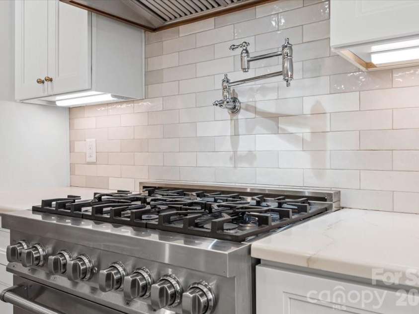 298 Kerr Street, Concord, NC 28025.  MLS# CAR4386178, YatesRealty ID 33536. Kitchen
