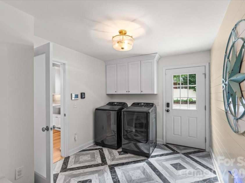 298 Kerr Street, Concord, NC 28025.  MLS# CAR4386178, YatesRealty ID 33536. Laundry/Mudroom