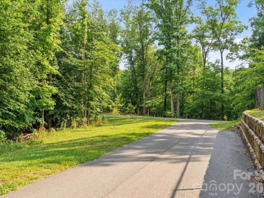 10563 Stoneacre Court, Pineville, NC 28134.  MLS# CAR4428184, YatesRealty ID 33537. Community Greenway Access