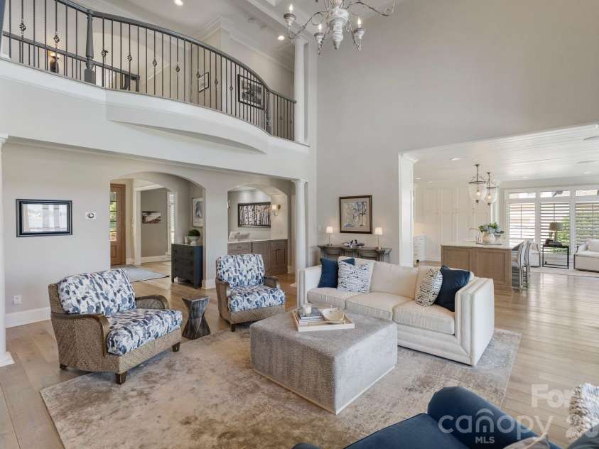 19300 Mary Ardrey Circle, Cornelius, NC 28031.  MLS# CAR4387769, YatesRealty ID 33538. 
