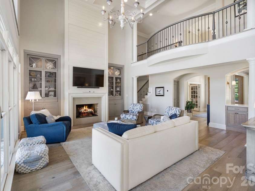 19300 Mary Ardrey Circle, Cornelius, NC 28031.  MLS# CAR4387769, YatesRealty ID 33538. 