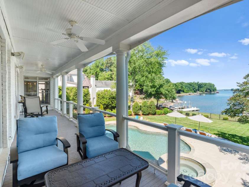 19300 Mary Ardrey Circle, Cornelius, NC 28031.  MLS# CAR4387769, YatesRealty ID 33538. 