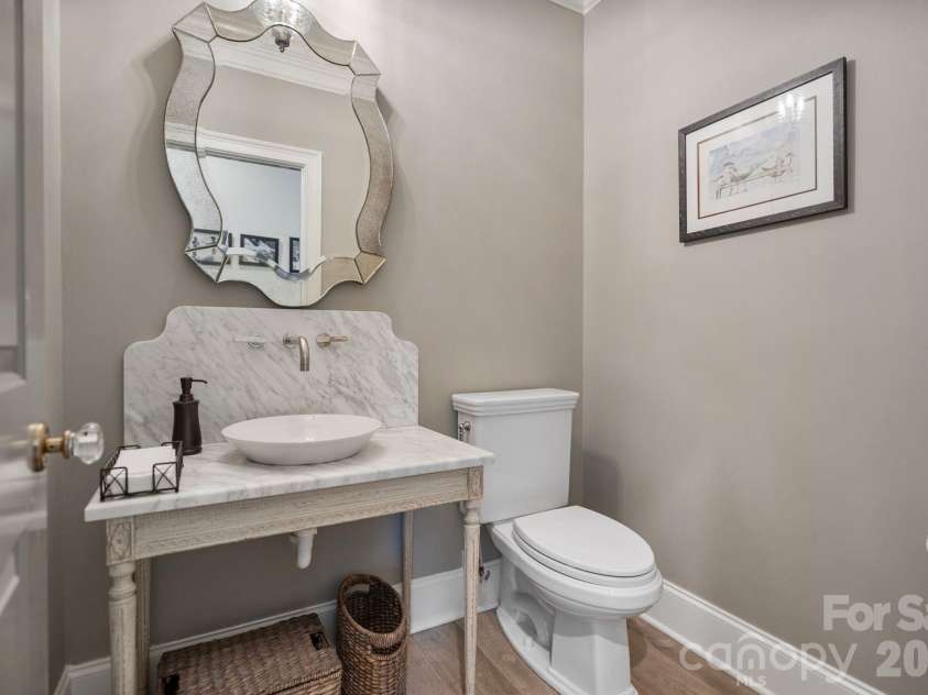 19300 Mary Ardrey Circle, Cornelius, NC 28031.  MLS# CAR4387769, YatesRealty ID 33538. 