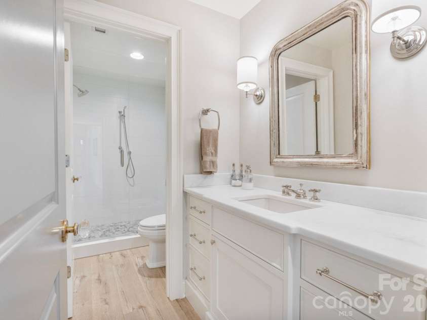 19300 Mary Ardrey Circle, Cornelius, NC 28031.  MLS# CAR4387769, YatesRealty ID 33538. 