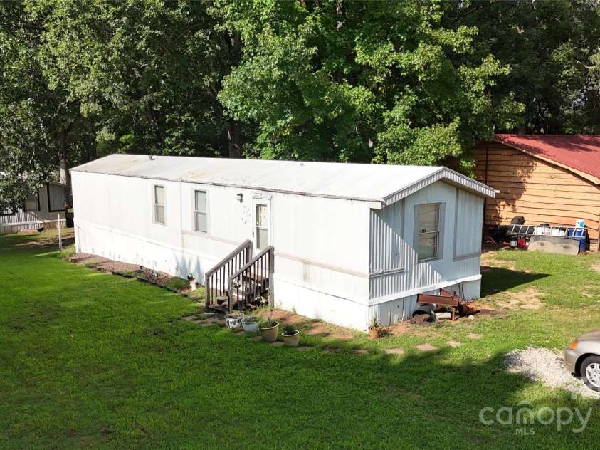 145 NATHANIEL Lane, Kannapolis, NC 28081.  MLS# CAR4294340, YatesRealty ID 33539. 