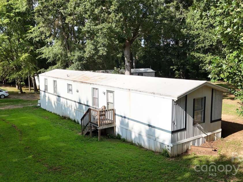 145 NATHANIEL Lane, Kannapolis, NC 28081.  MLS# CAR4294340, YatesRealty ID 33539. 