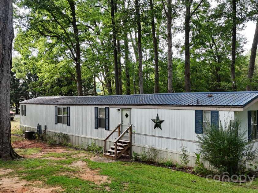 145 NATHANIEL Lane, Kannapolis, NC 28081.  MLS# CAR4294340, YatesRealty ID 33539. 