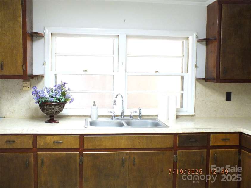 1453 Old Landsford Road, Lancaster, SC 29720.  MLS# CAR4283394, YatesRealty ID 3354. 