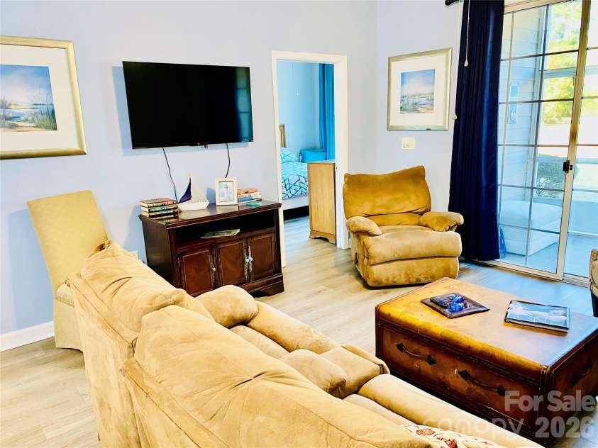 5825 Catalina Drive, North Myrtle Beach, SC 29582.  MLS# CAR4301398, YatesRealty ID 3354. Lots of room