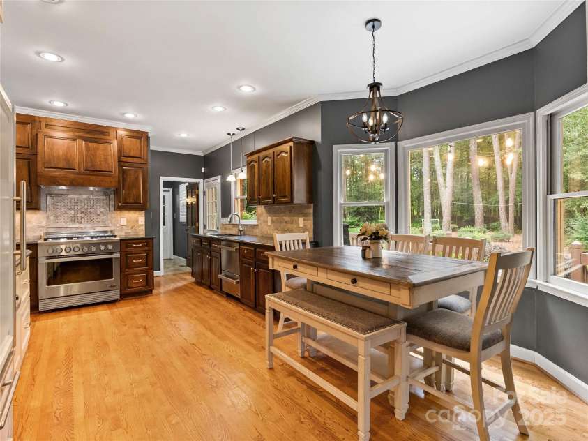226 Longleaf Road, Spartanburg, SC 29301.  MLS# CAR4294768, YatesRealty ID 33540. 