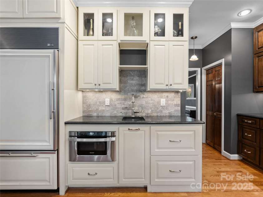 226 Longleaf Road, Spartanburg, SC 29301.  MLS# CAR4294768, YatesRealty ID 33540. 