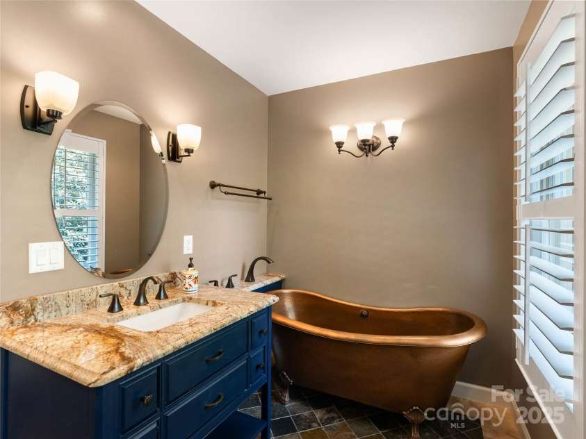 226 Longleaf Road, Spartanburg, SC 29301.  MLS# CAR4294768, YatesRealty ID 33540. 