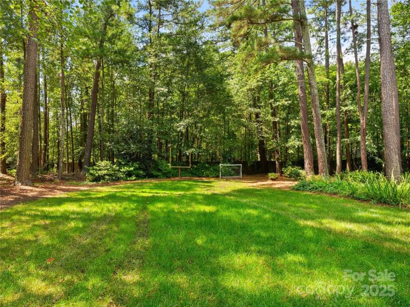 226 Longleaf Road, Spartanburg, SC 29301.  MLS# CAR4294768, YatesRealty ID 33540. 