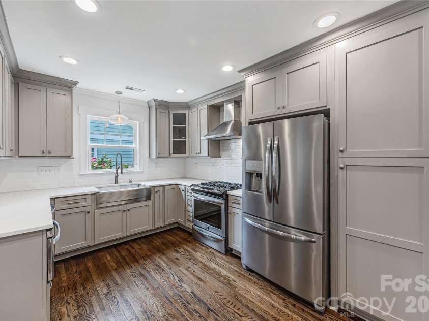 2448 Morton Street, Charlotte, NC 28208.  MLS# CAR4394147, YatesRealty ID 33540. 