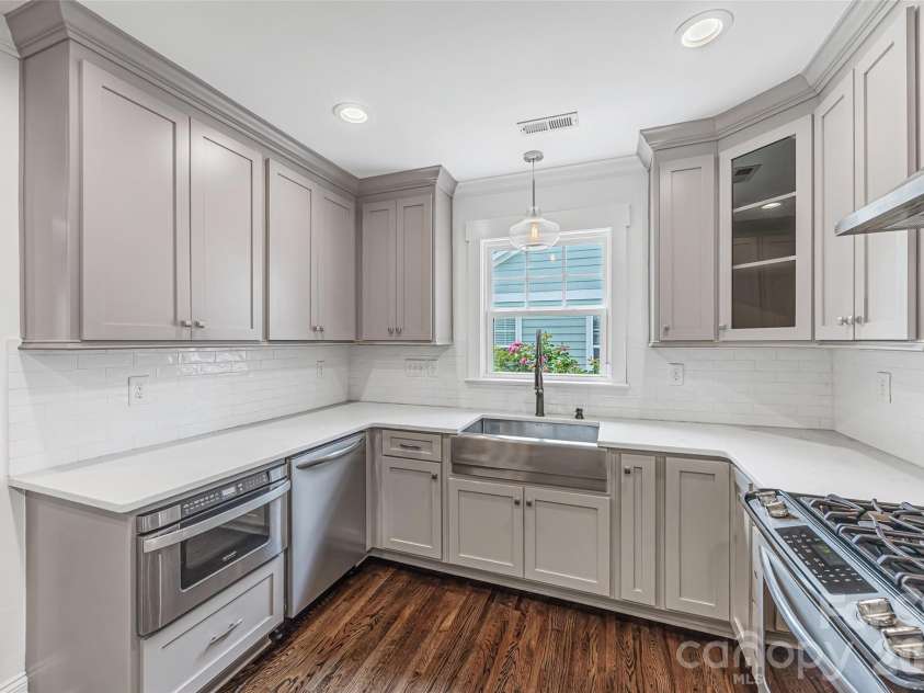 2448 Morton Street, Charlotte, NC 28208.  MLS# CAR4394147, YatesRealty ID 33540. 